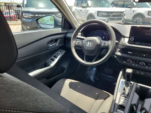 Used 2023 Honda Accord EX image 12