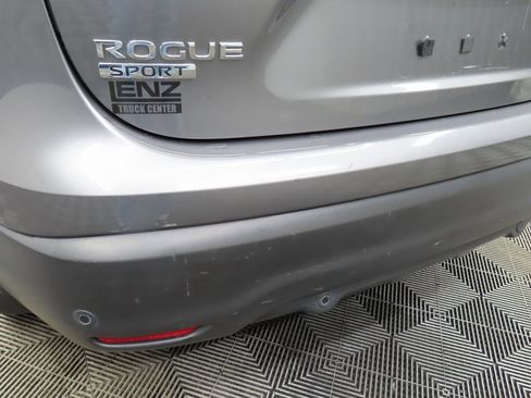 Used 2019 Nissan Rogue Sport SV image 33