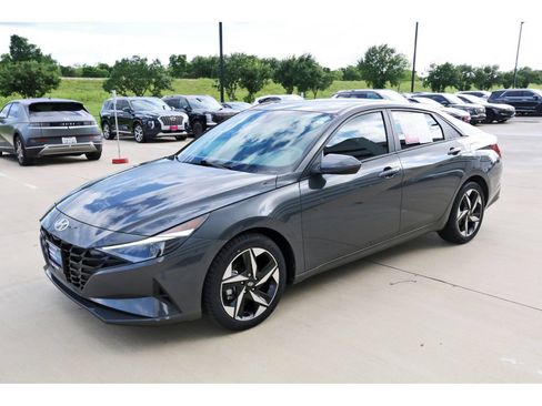 Certified 2023 Hyundai Elantra SEL w/ Convenience Package FWD image 4