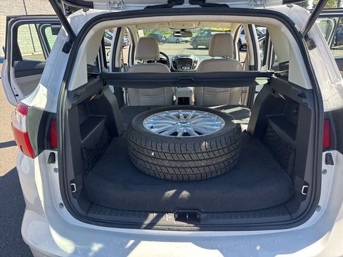 Used 2013 Ford C-MAX SEL image 17