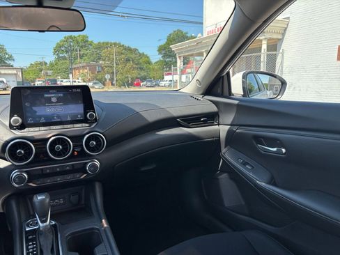 Used 2025 Nissan Sentra SV FWD image 34