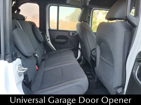 Used 2024 Jeep Wrangler Unlimited w/ Convenience Group image 17