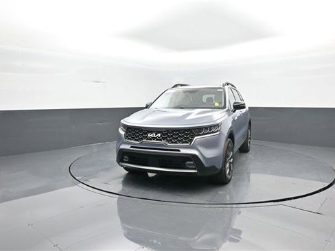 Used 2023 Kia Sorento X-Line EX image 3