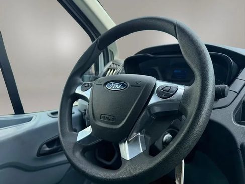 Used 2019 Ford Transit 250 130 Medium Roof RWD image 19