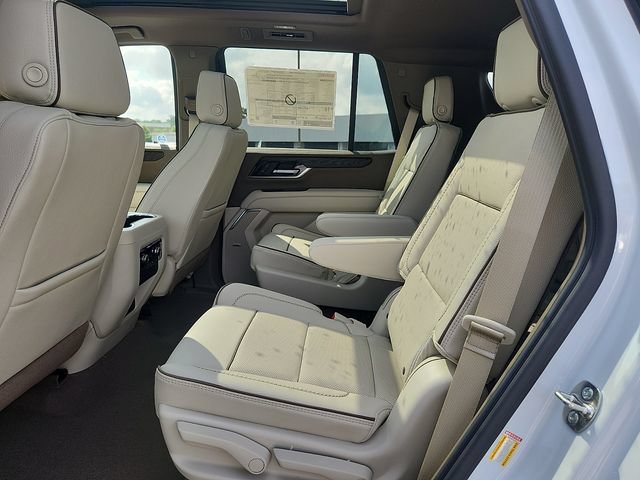 New 2026 GMC Yukon Denali w/ Sun & Power Step Package AWD/4WD image 6