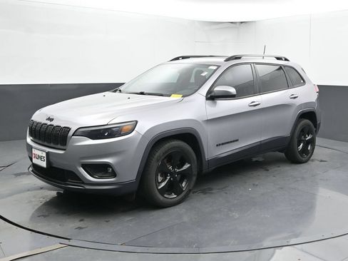 Used 2019 Jeep Cherokee Latitude Plus FWD image 8