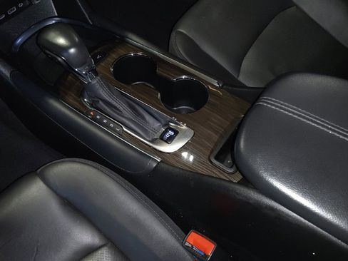 Used 2022 Chevrolet Malibu Premier image 26