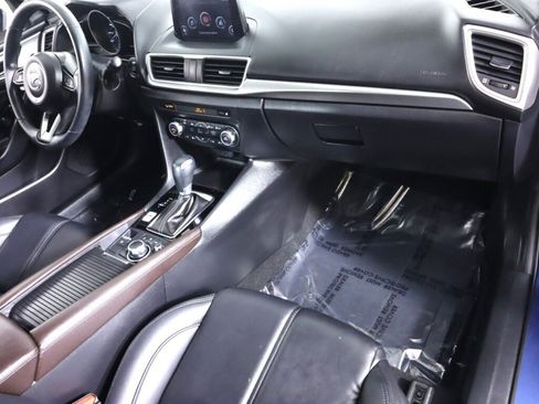 Used 2017 MAZDA MAZDA3 Touring FWD image 38