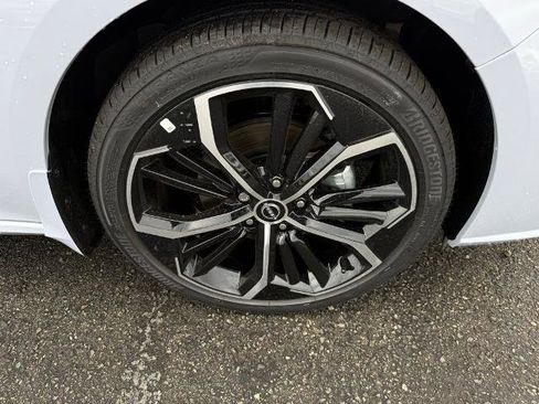 New 2025 Nissan Altima 2.5 SR w/ SR Premium Package image 9