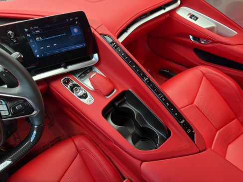 Used 2024 Chevrolet Corvette Z06 RWD image 19