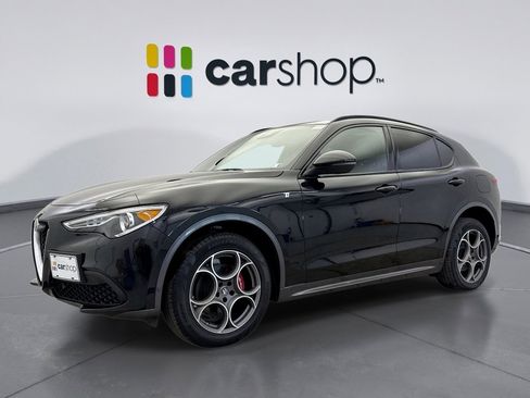 Used 2022 Alfa Romeo Stelvio Ti image 1
