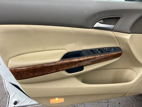 Used 2010 Honda Accord EX-L image 10