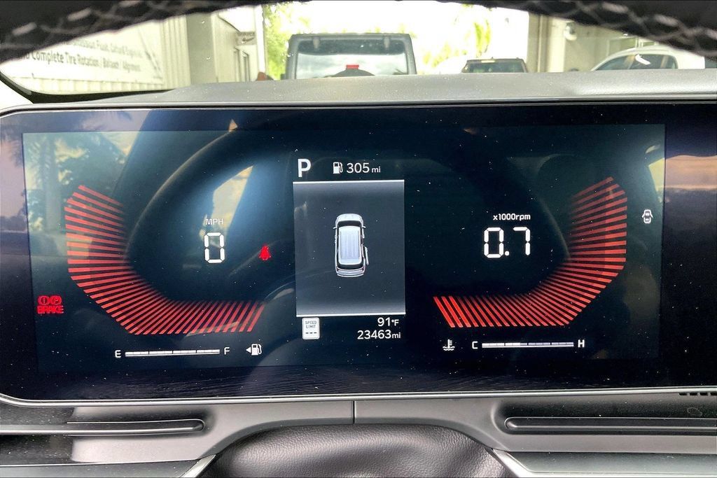 Used 2026 Kia Carnival FWD image 7