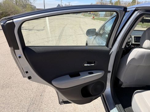 Used 2020 Honda HR-V LX image 23