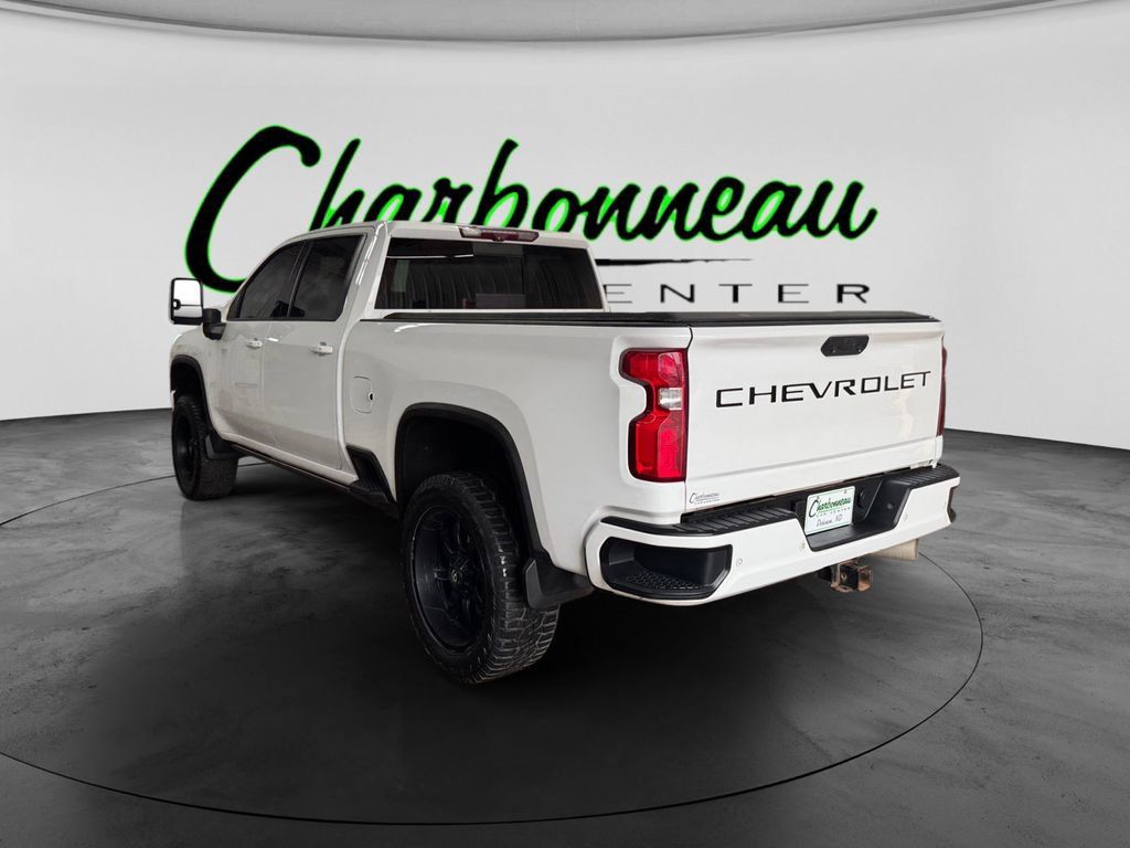Used 2020 Chevrolet Silverado 2500 High Country w/ Technology Package AWD/4WD image 3