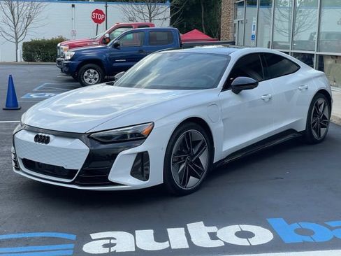 Used 2023 Audi RS e-tron GT w/ Ceramic Brake Package AWD/4WD image 9