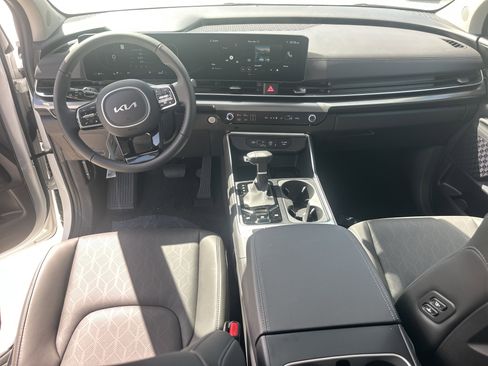 New 2026 Kia Carnival SX FWD image 15