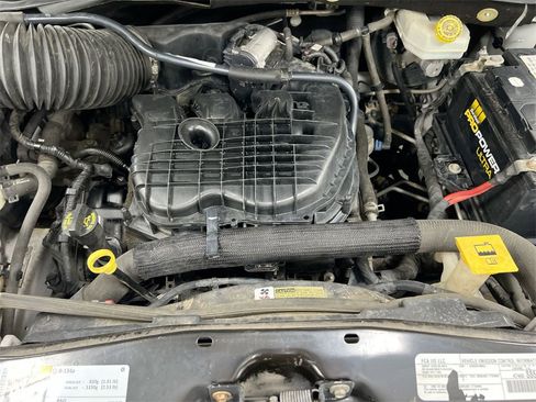 Used 2017 Dodge Grand Caravan GT image 25