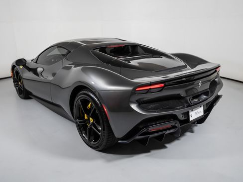 Used 2023 Ferrari 296 GTS RWD image 14