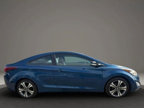 Used 2014 Hyundai Elantra w/ Option Group 2 FWD image 4