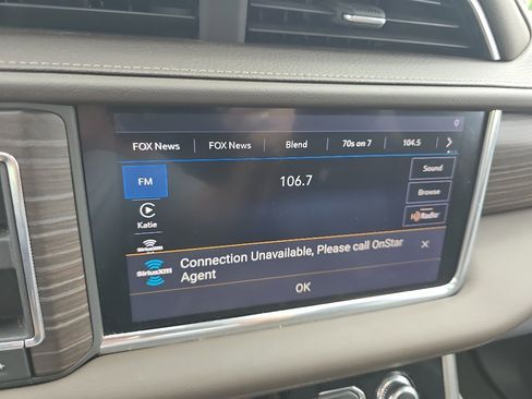 Used 2021 GMC Yukon Denali w/ Denali Premium Package AWD/4WD image 25