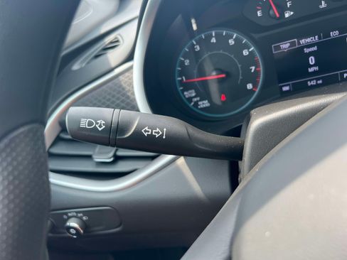 Used 2022 Chevrolet Malibu LT FWD image 24