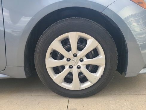 Used 2024 Toyota Corolla LE image 9