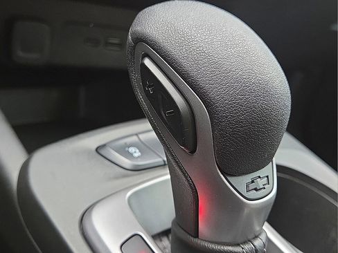 Used 2024 Chevrolet Trax LS image 28