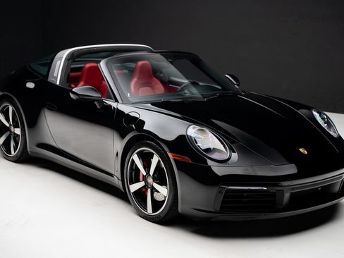 Used 2021 Porsche 911 Targa 4S AWD/4WD image 42