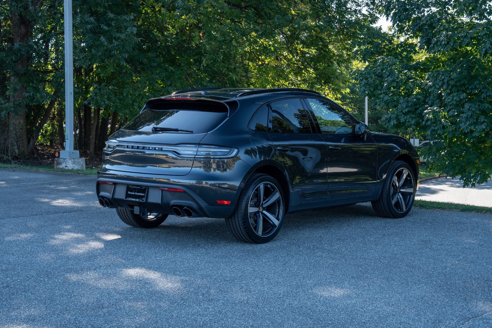 Certified 2026 Porsche Macan AWD/4WD image 7