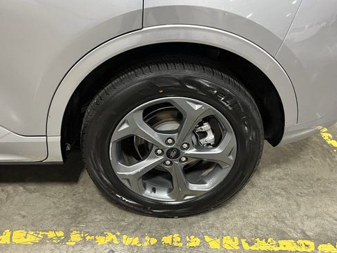 Used 2024 Ford Escape ST-Line image 25