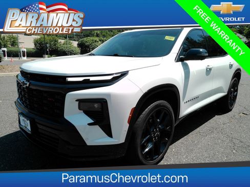 Certified 2024 Chevrolet Traverse RS w/ LPO, Floor Liner Package AWD/4WD image 1