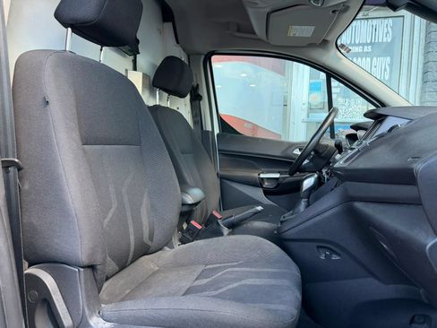 Used 2018 Ford Transit Connect XLT FWD image 9