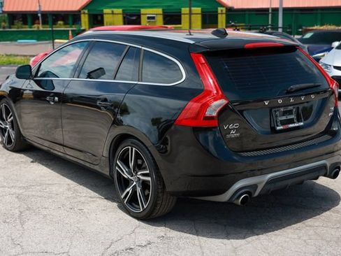 Used 2017 Volvo V60 T6 R-Design Platinum AWD/4WD image 8