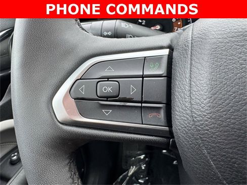 Used 2024 Jeep Compass Limited image 23