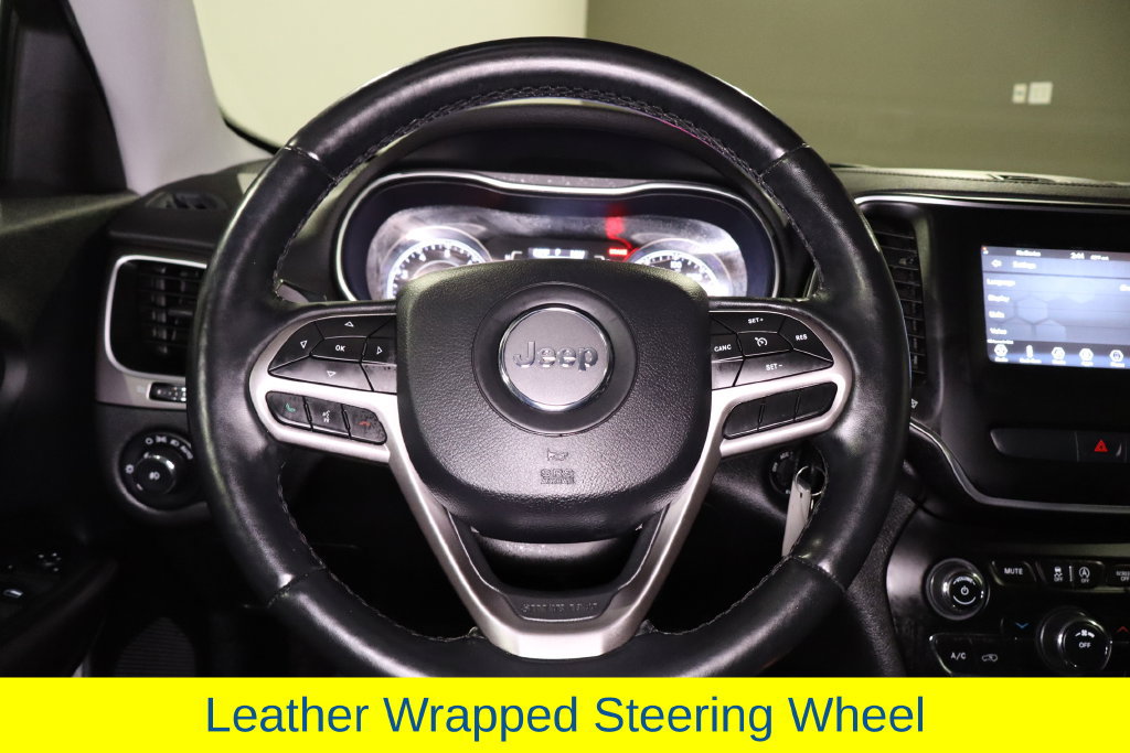 Used 2019 Jeep Cherokee Latitude w/ Cold Weather Group AWD/4WD image 21