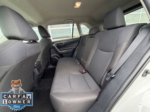 Used 2025 Toyota RAV4 LE AWD/4WD image 20
