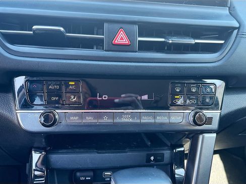 Used 2024 Kia Seltos SX AWD/4WD image 16