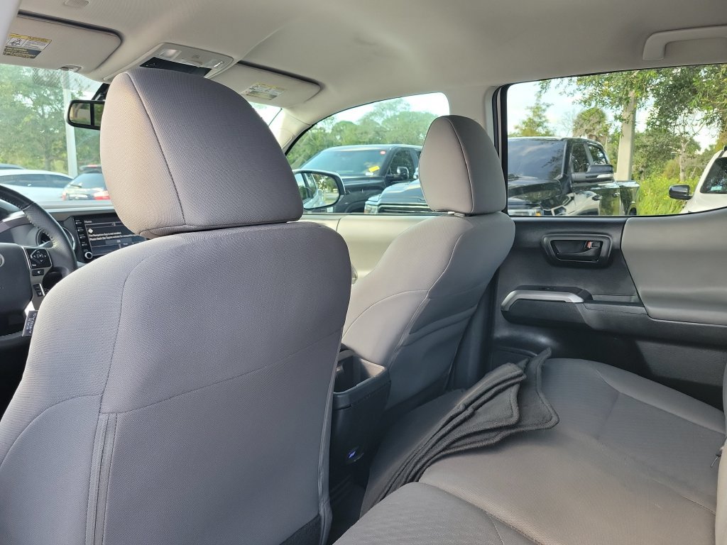 Certified 2023 Toyota Tacoma SR5 AWD/4WD image 25