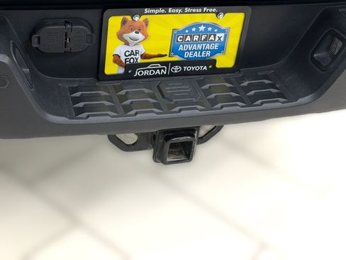 Used 2023 Toyota Tacoma Limited image 40