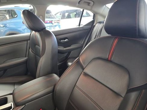 Used 2025 Nissan Sentra SR w/ SR Premium Package FWD image 6