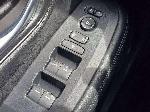 Used 2025 Honda HR-V LX image 16