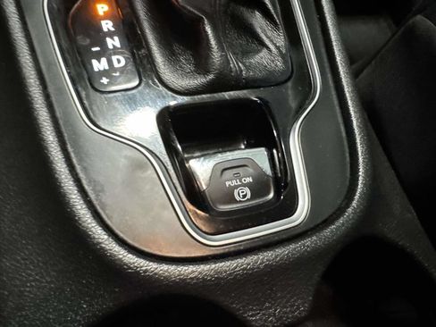 Used 2021 Jeep Cherokee Limited AWD/4WD image 24