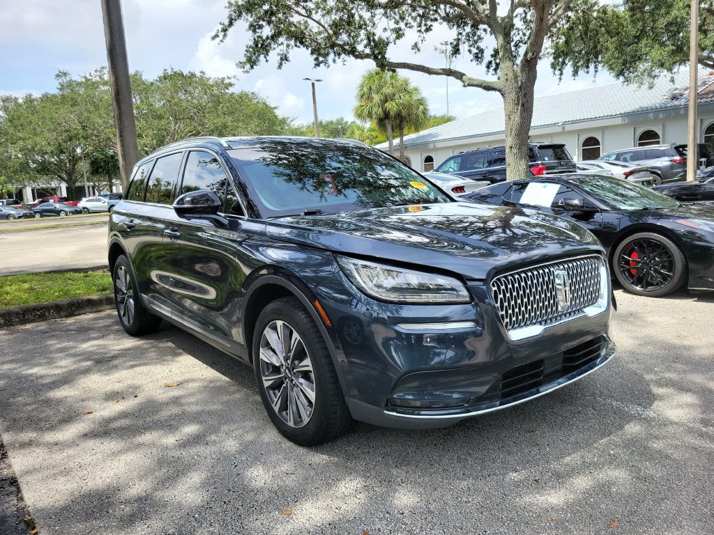 Used 2021 Lincoln Corsair Reserve w/ Equipment Group 201A FWD image 3