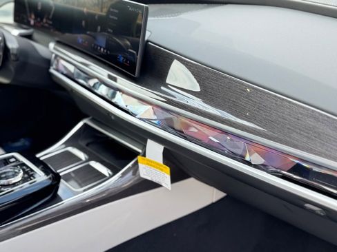New 2026 BMW 760i xDrive w/ Executive Package AWD/4WD image 27