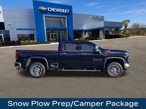 Used 2024 Chevrolet Silverado 3500 LTZ image 10