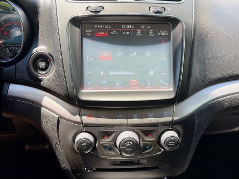 Used 2018 Dodge Journey Crossroad AWD/4WD image 16