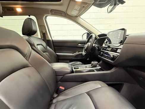 Used 2023 Nissan Pathfinder SL w/ SL Premium Package AWD/4WD image 42