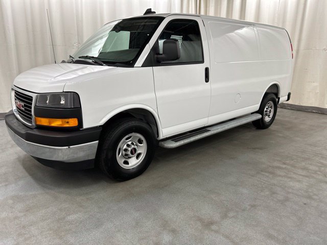 Used 2025 GMC Savana 2500 w/ Driver Convenience Package RWD image 2