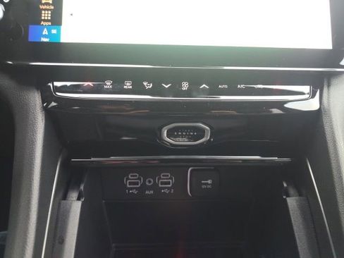 New 2026 Jeep Grand Cherokee Limited AWD/4WD image 23